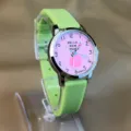 Kinder Cartoon Pfirsich Silikon Quarz Armbanduhr fuer Kinder und Geschenk Uhr neu - Senfgrün