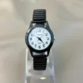 Quarzuhr Zifferblatt Detail, schwarzes Flexband, klassisches analoges Zeitdesign Modell. - Damenstil / Schwarz mit weißem Zifferblatt