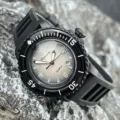 Modische Quarzuhr für Damen und Herren, Silikonarmband, leuchtende Zeiger, Freizeituhr. - Schwarz