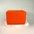 Primo piano dettagliato di una confezione regalo per orologi di lusso di colore arancione. - Scatola per Orologio Arancione / Taglia 3