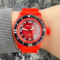 Modische rote Silikonarmband Quarzuhren für Damen und Herren Freizeit Sport Uhren. - Rot