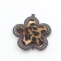 Schicker Leopardenmuster Sonnenblumen PU Leder Schlüsselanhänger Tasche Detail Ansicht. - Braun