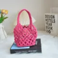Roze katoenen touw gehaakte nettas, holle handgebreide strandhandtas voor de zomervakantie. - Rozerood