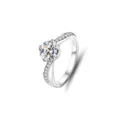 925er Sterlingsilber Moissanit Ring Glänzender runder Zirkonia offener verstellbarer Ring - Größe 5 / Gekreuzter Gedrehter Band-Stil (FDJZ-015)