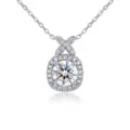 Elegante Halskette aus S925 Sterlingsilber mit einem glänzenden D-Farbe Moissanit-Anhänger - Gekreuzter Rund-Halo-Stil (FDDZ-150) / Weißer Moissanit / Weißgold
