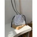 Sac seau brillant à sequins et cordon pour femmes, élégant sac bandoulière souple et plissé. - Blanc