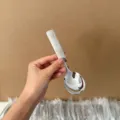 Cucchiaio per bambini in acciaio inox con rilievo di gatto e manico corto per la pappa. - Cucchiaio Gatto In Rilievo