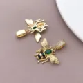 Goldene Bienen Anhänger mit Zirkonia Steinen und Emaille für DIY Schmuck Zubehör - Schwarze Emaille Grüne Steine Bienenanhänger (T3329)