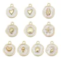 DIY pendentifs en alliage de la série océan cœur blanc perlé, 9 styles accessoires de bijoux. - Série Océan Blanc Nacré Émaillé Set (SN1779) / Mixte 9 Styles Total 10 Pièces/Pack