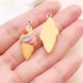 Hars ijsje aardbei bedel variant, schattig kleurrijk DIY sieraden maken hanger accessoire. - Geel Hars Regenboog Aardbeien Ijsje (24521)