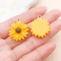 Leuke hars zonnebloem bedels met metalen oog voor DIY sieraden en handwerk accessoires. - 21mm Gele Hars Madeliefje (24597)