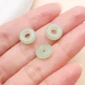 Colgante cuenta de rosquilla de vidrio verde accesorio para pulsera DIY y collar - Cuenta de gran agujero estilo chino Donut (26814)