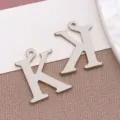 Ανοξείδωτα κρεμαστά γράμματα K charms για DIY κοσμήματα, γυαλισμένο ασημί φινίρισμα. - Μενταγιόν Κεφαλαίο Γράμμα K (T2195-K) / 1 Τεμάχιο (12x10x1mm) / Χρώμα Ατσαλιού
