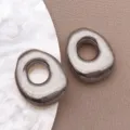 Accessoires de breloques de bijoux DIY perforés gonflés 3D en acier inoxydable. - Style Lettre O (T3096-O) / 1 Pièce (15x18x5mm) / Acier
