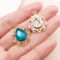 Blaus Glas Tropfen Anhänger Variante, filigraner hohler goldfarbener DIY Schmuck Charm Zubehör. - Hohlspitzen Wassertropfen (27514) / 1er-Pack (24x18mm) / Blau