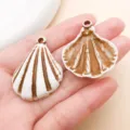 Acryl Muschel Anhänger Charms für DIY Schmuckherstellung, süße Schnecken Perlen, weiß und braun. - Muschel (27390)