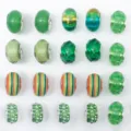 Kit de cuentas de resina de gran agujero, cuentas coloridas para hacer pulseras DIY. - Juego de cuentas coloridas (HK784) / Set de 20 Piezas / Gama de verdes