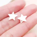 Ciondoli stella in conchiglia bianca, madreperla foro singolo accessori gioielli DIY - Forma a Stella a Cinque Punte (25304)