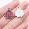 Pendentifs en alliage de coccinelle en émail pour la fabrication de bijoux DIY, charmants. - Coccinelle Marguerite en Émail Rouge (27009) / 1 Pièce/Paquet (19x16mm) / Base Argentée Rouge