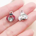 Jolis charms coccinelle en émail alliage avec strass en cristal pour fabrication bijoux. - Coccinelle en Émail Rouge Strass (27036) / 1 pièce/paquet (15x12mm) / Base Argentée Rouge