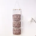 Borsa portaoggetti appendibile con 3 tasche, organizer in tessuto geometrico marrone. - Scozzese Caffè