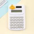 Simpatica mini calcolatrice da tavolo tascabile portatile di cancelleria per ufficio e scuola. - pulcino