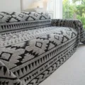 Fodera per divano boho spessa, variante con motivo geometrico nero e bianco, design caldo. - 180x130cm / Grigio