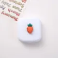 Vierkante schattige contactlens doos cartoon draagbare lenzen verzorging opberg etui houder - Wortel in witte doos