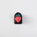 Gancio auto carino con fragola di cartone animato, supporto adesivo nero per sacchetto o interni. - Fragola
