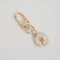 Cute daisy flower metal keychain bag charm gold tone accessory for women girls key rings - Hook Style - Daisy