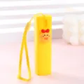 Piccola bottiglia spray gialla portatile con ciondolo pulcino carino per viaggi. - Modello con cinturino da polso - pulcino / 10ML