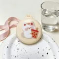 Cute folding hair brush mirror, beige portable air cushion comb with cute cat design for daily use. - Beige Milk Tea Kitten