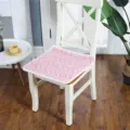 Gemütliches rosafarbenes Plüsch-Sitzkissen mit weißem Rand, weich gestepptes Winter-Sitzkissen. - 40*40cm / Rosa