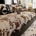 Chenille sofa cover European retro floral non-slip couch cushion with pom-pom fringe - 70x70cm / Brown