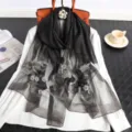 Schwarze Seide bestickter Schal Blumen Tuch elegante Herbst Winter Mode Accessoire Detail - Schwarz