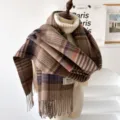 Klassischer Winter Karoschal für Damen, dicker warmer Fransen Schal weiches Kuscheltuch. - Hellbraun Karomuster