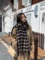 Korean style classic plaid winter scarf for women, warm cozy tassel shawl, casual neck wrap. - Black and White