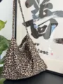 Leopardenmuster Canvas Umhängetasche Detail, lässige weiche Baumwolltasche für Damen Alltag. - Leopardenprint