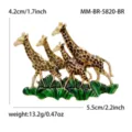 Broche famille de girafes vue detaillee, design en alliage emaille colore accessoire mode. - Style Famille de Girafes (MM-BR-5820-BR) / Or-Marron