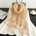 Elegante blumenbestickte champagnerfarbene Seidenschal, leichtes Tuch für Frühling und Herbst. - Khaki