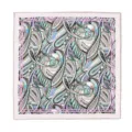 Elegante pañuelo de seda para mujer con estampado paisley vintage, textura suave y diseño chic. - XFJ19
