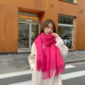 Einfarbiger rosa Frittenschal, langer weicher Kaschmir-Gefühl Winterschal für Damen - Pflaumenrot