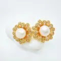 Exquisite blumen perlen ohrringe detail, hochwertige gold plattierte zirkonia schmuck. - Ohrringe mit Künstliche Perle / Gold