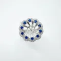 Silberne Blumen Ringrohling Fassung mit blauen und weißen Steinen für DIY Schmuck. - Ring (Leere Fassung) / Silber