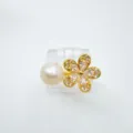 Gold plated flower ring with sparkling cubic zirconia and elegant pearl for women fashion accessories - Ring / Gold (Natural Pearl)