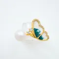 Gold plated pearl butterfly ring with sparkling zirconia, elegant fashion jewelry accessory. - Ring - Gold (Freshwater Pearl)