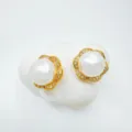 Elegante Blumen Perlen Ohrringe mit glitzerndem Strass Rand, vergoldeter Modeschmuck. - Spitze Ohrringpfosten Gold Künstliche Perle
