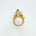 Eingebettete Perle und Zirkon Gold Ring mit stilvollem Kürbis Design, elegante Detailansicht. - Flaschenkürbis Ring Goldfarben (Künstliche Perle 10mm)