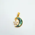 Exquis pendentif lune et étoile plaqué or avec nacre naturelle et pierre étincelante. - Lune Or Coquille d'Abalone
