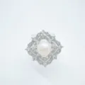 Elegant vintage lace style pearl ring with sparkling cubic zirconia in copper gold. - Rhombus Style (Acrylic Bead) / Silver